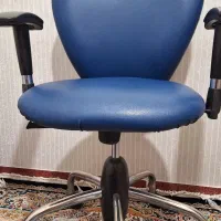 صندلی سالم وتمیز
