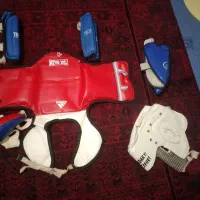 لباس ورزم آوران و تکواندو و هوگو و کمربند|تجهیزات ورزشی|سورک, |دیوار