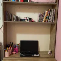 میز تحریر و کامیپوتر