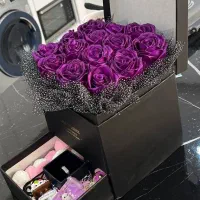 باکس گل و دسته گل مناسب ولنتاین و کادویی|گل مصنوعی|ساوه, |دیوار