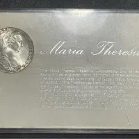 سکه نقره و اسکناس