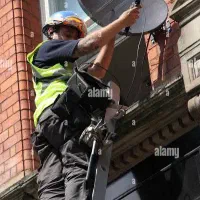 نصب و نصاب کلیه انتن ها کاملا تخصصی و دیجیتال