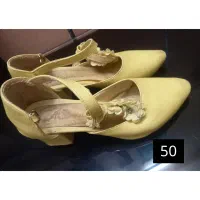 کفش|کیف، کفش، کمربند|ایرانشهر, |دیوار