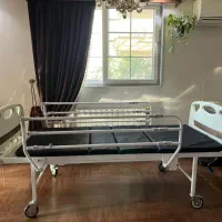 تخت بیمارستانی