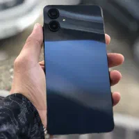 گوشی صفر هست