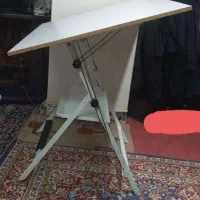 فروش و معاوضه میز طراحی و میز نور با حیوانات|میز تحریر و کامپیوتر|اصفهان, حصه شمالی|دیوار