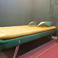 مبل راحتی تخت خواب شو تختشوزرد|مبلمان خانگی و میز عسلی|مشهد, گلبرگ شمالی|دیوار