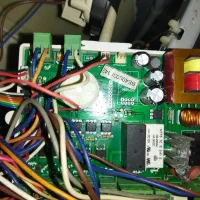تعمیرکار تعمیرات سرویسکارتخصصی ماشین لباسشویی دمحل