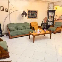 مبل هفت نفره به همراه میز ناهارخوری شیش نفره