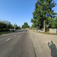 ۳۲۵متر زمین مسکونی/دور دیوار/سند/پروانه ساخت