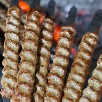 دو نیرو جهت کار در رستوران