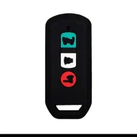 یک سوییچ موتور کلیک با کاور مشکی قرمز گم شده