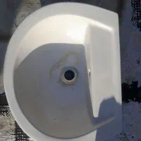 روشویی تمیز در حد بدون شکسته گی