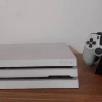 پلی استیشن 4 پرو سفید