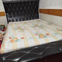 تخت خواب دو نفره در حد نو