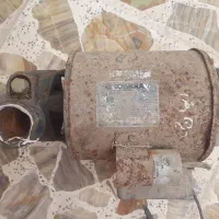 چراغ باغی وپمپ|لامپ و چراغ|صومعه‌سرا, |دیوار