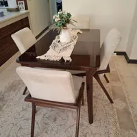 میز غذا خوری چهار نفره  در حد نو