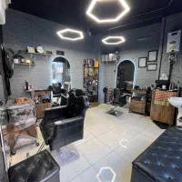 آرایشگر ماهر یا نیمه ماهر