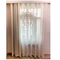 پرده آماده پانچ حریر طرح مخمل بافت کلاسیک