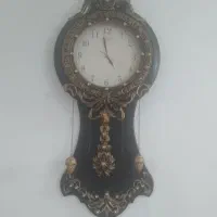 ساعت درحدنو، ویترین چوب گردو