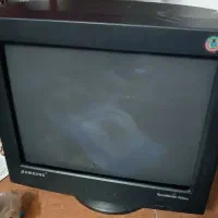 مانیتور کامپیوتر قدیمی