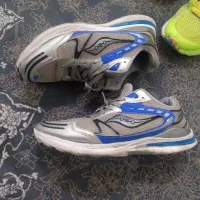 کتونی|کیف، کفش، کمربند|اشتهارد, |دیوار