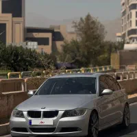 بی ام و 320i BMW