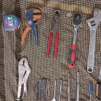 تعدادی ابزارآلات  قابل استفاده|ابزارآلات|شهرکرد, |دیوار