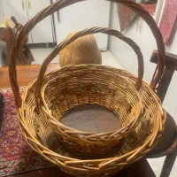 دو تا سبد بزرگ چوبی