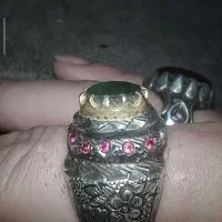 انگشتر زمرد با مخرج کاری یاقوت سرخ،دست ساز