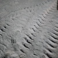 خاک ریزی  وخاک برداری همراه لودر