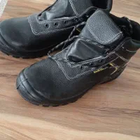 کفش ایمنی سایز۴۲