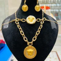 سرویس ورساچ الیکا کلا ۹ درصد بالا تابلو|جواهرات|شیراز, بازار|دیوار