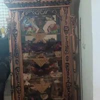 بوفه و چندتا گل