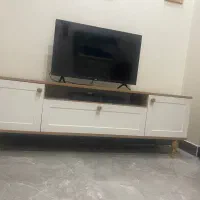 میز تلویزیون در حد نو