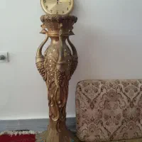 مجسمه و ساعت
