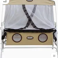 تخت گهواره ای نوزاد