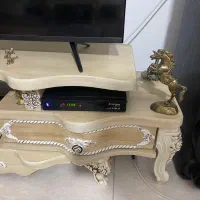 میز تلویزیون طرح سلطنتی