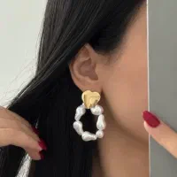 اکسسوری، گوشواره، بدلیجات