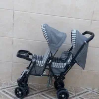 کالسکه دوقلو