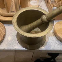 هاونگ برنجی قدیمی سنگین وزن برای ۴۰ یا ۵۰ ساله