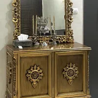 آیینه و کنسول