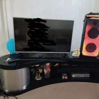 میز تلوزیون شیک خمیده