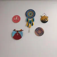 چند عدد دیوارکوب سالم ونو
