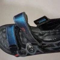 کفش|کیف، کفش، کمربند|مشهد, تربیت (صدف)|دیوار