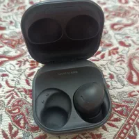 buds 2 pro Samsung همراه با شارژر فست شارژ
