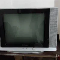 تلویزیون  همراه بادستگاه دیجیتال کا ملا سالم وتمیز