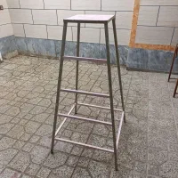 چهار پایه فلزی