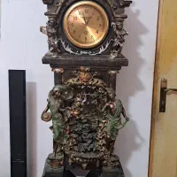 ساعت ایستاده دارای آبنما