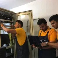 خدمات نرم افزاری و سخت افزاری  شبکه